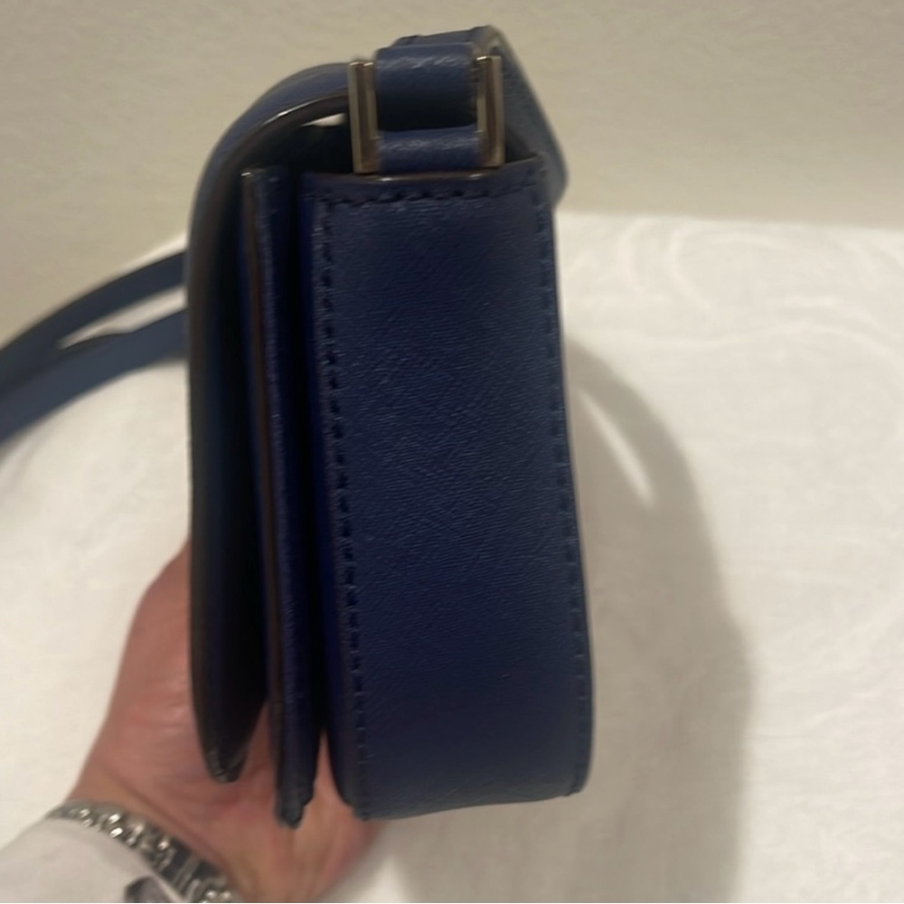 Immaculate Navy Kate Spade New York Crossbody - Picture 3 of 12